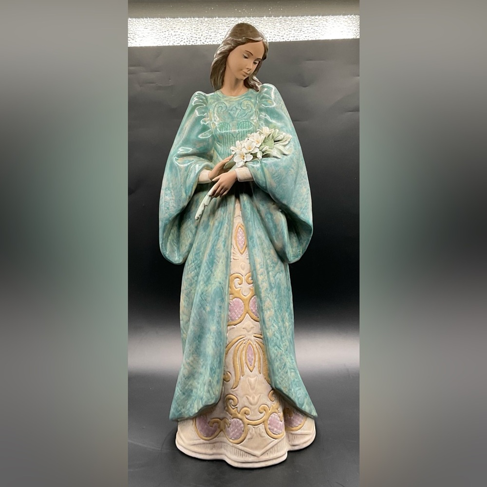 Lladro Privilege Sincerity candor en Primavera Porcelain #2422 Spain Gres